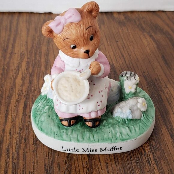 Little Miss Muffet Nursery Rhyme Porcelain Figurine Bronson Collectibles 1994 - Picture 5 of 6